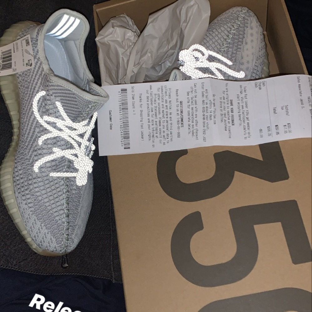 Yeezy boost V2 (non reflective)